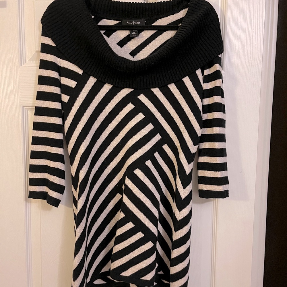 Beautiful White House Black Market sweater dress